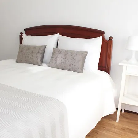 Rocha - Sunny & Cousy 2 Bedrooms In Campo De Ourique Apartment